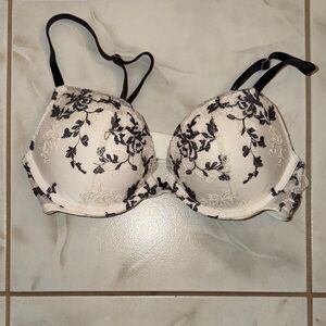 Victoria's Secret Black and White Floral Lace Bra